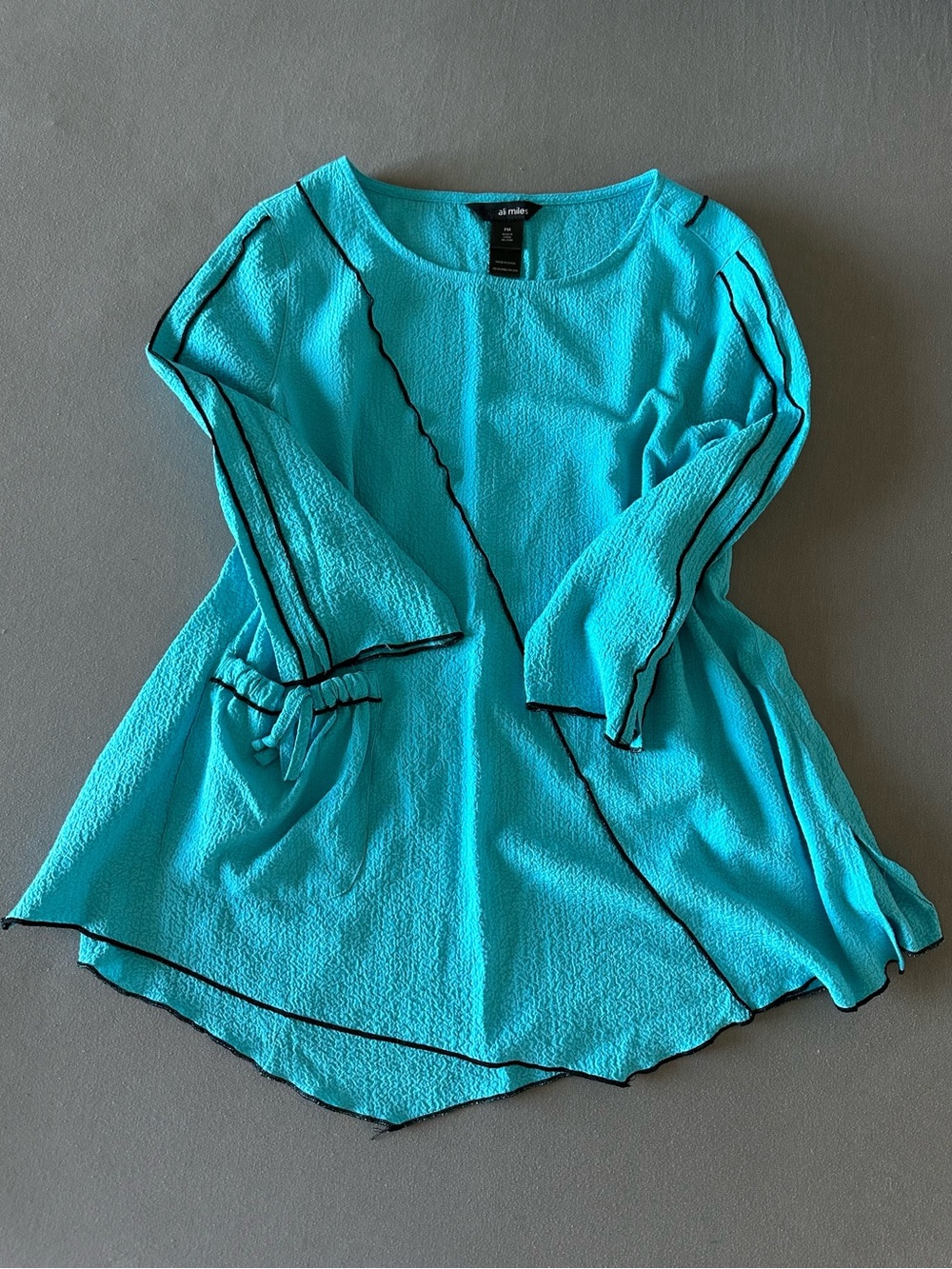 Ali Miles Blue Textured Knit Swing Blouse